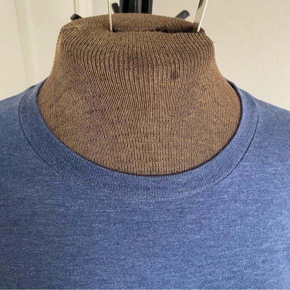 Vans short sleeve T-shirt pit to pit measurement 20 inches blue with decal - Picture 11 of 14